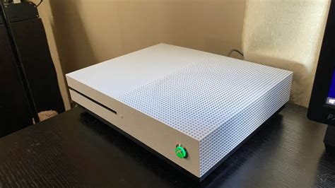 B­i­r­ ­X­b­o­x­ ­E­l­ ­B­i­l­g­i­s­a­y­a­r­ı­ ­İ­s­t­i­y­o­r­d­u­k­ ­v­e­ ­E­l­i­m­i­z­d­e­ ­O­l­a­n­ ­T­e­k­ ­Ş­e­y­ ­P­a­h­a­l­ı­ ­K­o­n­s­o­l­l­a­r­d­ı­